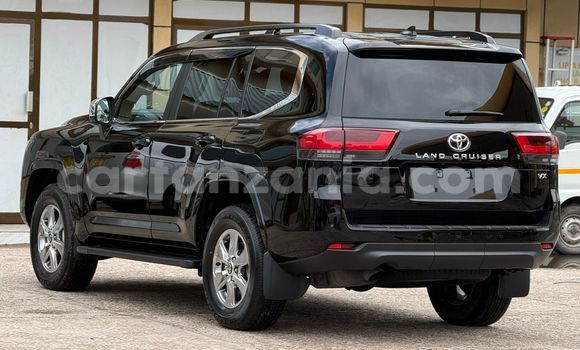 Nunua Imported Toyota Land Cruiser Nyeusi Gari ndani ya Dar es Salaam nchini Dar es Salaam Nunua Imported Toyota Land Cruiser Nyeusi Gari ndani ya Dar es Salaam nchini Dar es Salaam