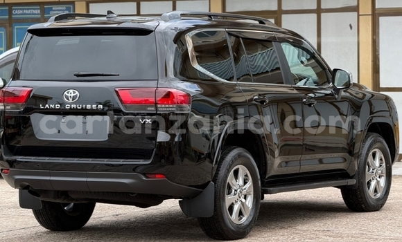 Nunua Imported Toyota Land Cruiser Nyeusi Gari ndani ya Dar es Salaam nchini Dar es Salaam Nunua Imported Toyota Land Cruiser Nyeusi Gari ndani ya Dar es Salaam nchini Dar es Salaam