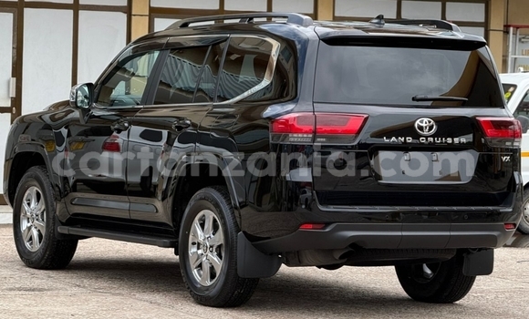 Nunua Imported Toyota Land Cruiser Nyeusi Gari ndani ya Dar es Salaam nchini Dar es Salaam Nunua Imported Toyota Land Cruiser Nyeusi Gari ndani ya Dar es Salaam nchini Dar es Salaam