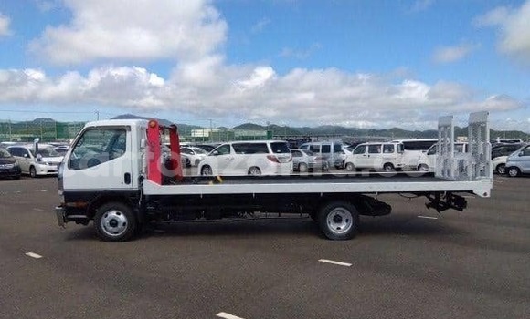 Nunua Mpya Mitsubishi Fuso Fighter Nyeupe Lori ndani ya Dar es Salaam nchini Dar es Salaam Nunua Mpya Mitsubishi Fuso Fighter Nyeupe Lori ndani ya Dar es Salaam nchini Dar es Salaam