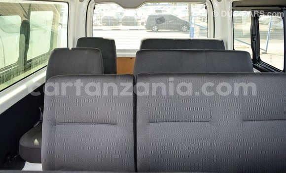 Buy Import Toyota Hiace White Car in Import - Dubai in Arusha Buy Import Toyota Hiace White Car in Import - Dubai in Arusha