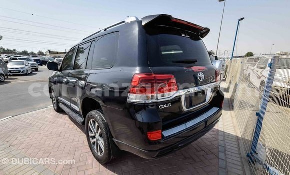 Nunua Imported Toyota Land Cruiser Nyeusi Gari ndani ya Import - Dubai nchini Arusha Nunua Imported Toyota Land Cruiser Nyeusi Gari ndani ya Import - Dubai nchini Arusha