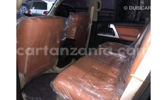 Buy Import Toyota Land Cruiser Black Car in Import - Dubai in Arusha Buy Import Toyota Land Cruiser Black Car in Import - Dubai in Arusha