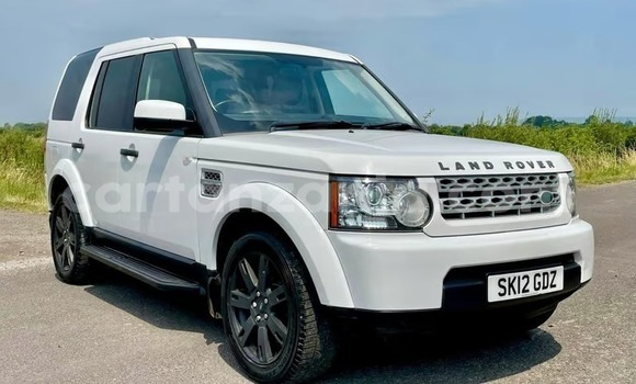 Buy Import Land Rover Discovery White Car in Dar es Salaam in Dar es Salaam Buy Import Land Rover Discovery White Car in Dar es Salaam in Dar es Salaam