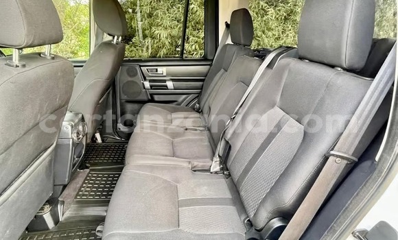 Nunua Imported Land Rover Discovery Nyeupe Gari ndani ya Dar es Salaam nchini Dar es Salaam Nunua Imported Land Rover Discovery Nyeupe Gari ndani ya Dar es Salaam nchini Dar es Salaam