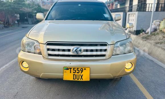 Buy Used Toyota Kluger Green Car in Dar es Salaam in Dar es Salaam