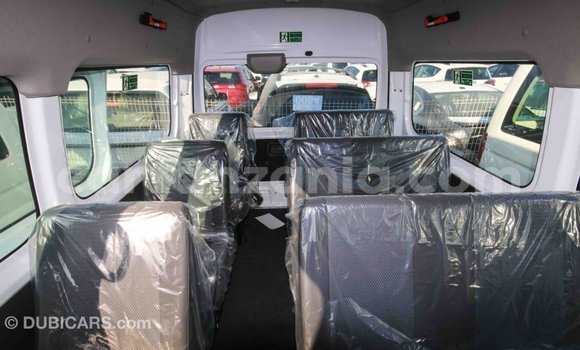 Buy Import Nissan Evalia White Truck in Import - Dubai in Arusha Buy Import Nissan Evalia White Truck in Import - Dubai in Arusha