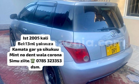 Nunua Ilio tumika Toyota IST Fedha Gari ndani ya Dar es Salaam nchini Dar es Salaam