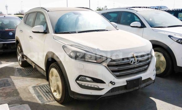 Buy Import Hyundai Tucson White Car in Import - Dubai in Arusha Buy Import Hyundai Tucson White Car in Import - Dubai in Arusha