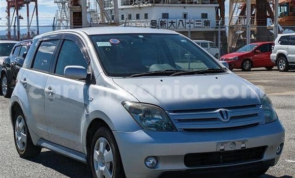 Buy New Toyota IST Silver Car in Dar es Salaam in Dar es Salaam