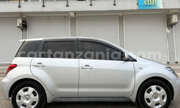 Buy Used Toyota IST Silver Car in Dar es Salaam in Dar es Salaam