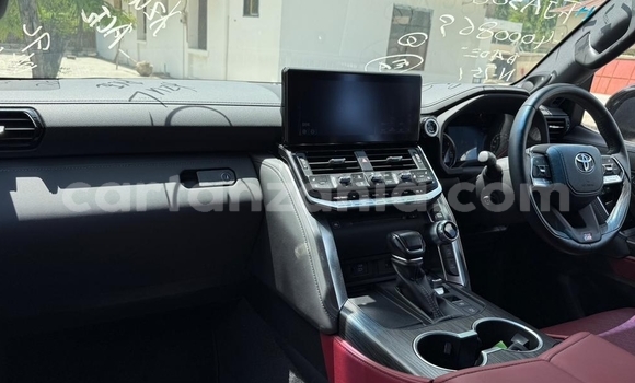 Nunua Imported Toyota Land Cruiser Nyeusi Gari ndani ya Dar es Salaam nchini Dar es Salaam Nunua Imported Toyota Land Cruiser Nyeusi Gari ndani ya Dar es Salaam nchini Dar es Salaam