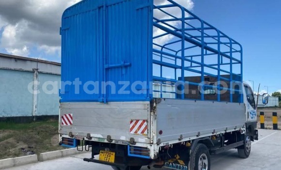 Buy Used Mitsubishi L400 Blue Truck in Dar es Salaam in Dar es Salaam Buy Used Mitsubishi L400 Blue Truck in Dar es Salaam in Dar es Salaam