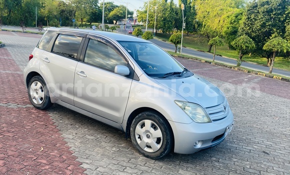 Buy Used Toyota IST Silver Car in Dar es Salaam in Dar es Salaam Buy Used Toyota IST Silver Car in Dar es Salaam in Dar es Salaam