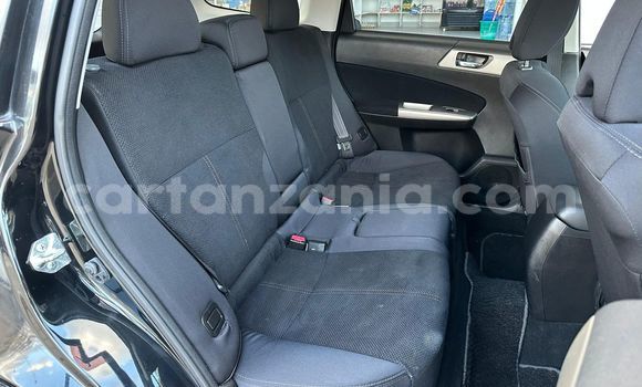 Nunua Ilio tumika Subaru Forester Nyeusi Gari ndani ya Dar es Salaam nchini Dar es Salaam