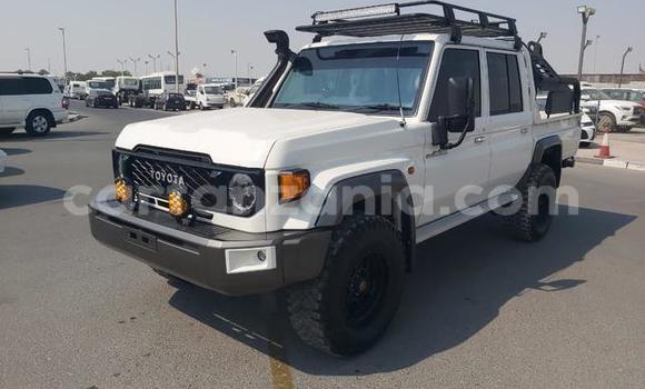 Buy Used Toyota Land Cruiser White Car in Dar es Salaam in Dar es Salaam Buy Used Toyota Land Cruiser White Car in Dar es Salaam in Dar es Salaam