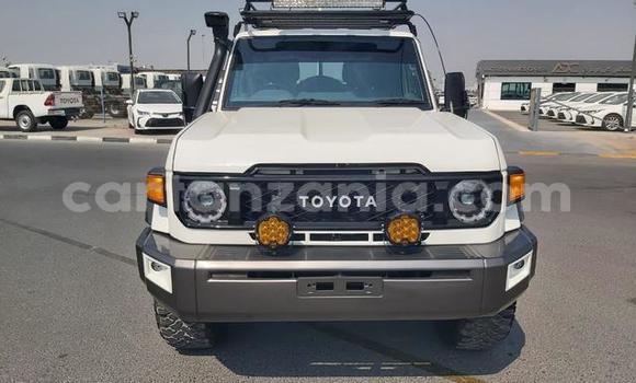 Buy Used Toyota Land Cruiser White Car in Dar es Salaam in Dar es Salaam Buy Used Toyota Land Cruiser White Car in Dar es Salaam in Dar es Salaam
