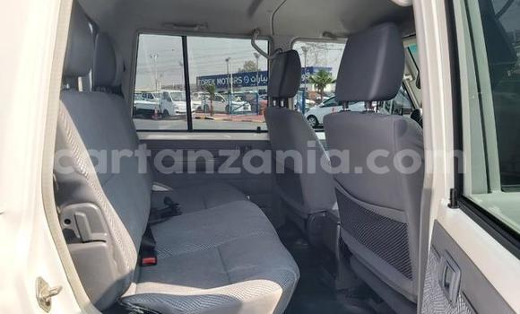 Buy Used Toyota Land Cruiser White Car in Dar es Salaam in Dar es Salaam Buy Used Toyota Land Cruiser White Car in Dar es Salaam in Dar es Salaam