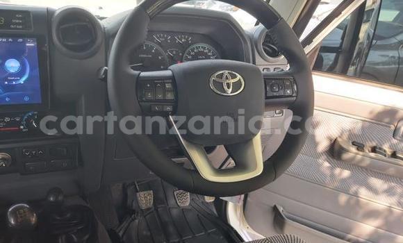 Buy Used Toyota Land Cruiser White Car in Dar es Salaam in Dar es Salaam Buy Used Toyota Land Cruiser White Car in Dar es Salaam in Dar es Salaam