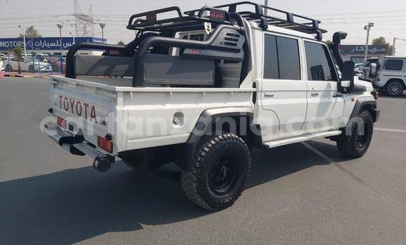 Buy Used Toyota Land Cruiser White Car in Dar es Salaam in Dar es Salaam Buy Used Toyota Land Cruiser White Car in Dar es Salaam in Dar es Salaam