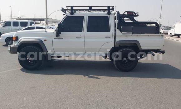 Buy Used Toyota Land Cruiser White Car in Dar es Salaam in Dar es Salaam Buy Used Toyota Land Cruiser White Car in Dar es Salaam in Dar es Salaam