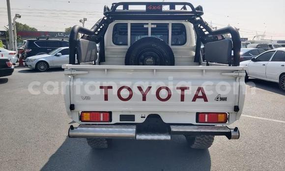 Buy Used Toyota Land Cruiser White Car in Dar es Salaam in Dar es Salaam Buy Used Toyota Land Cruiser White Car in Dar es Salaam in Dar es Salaam