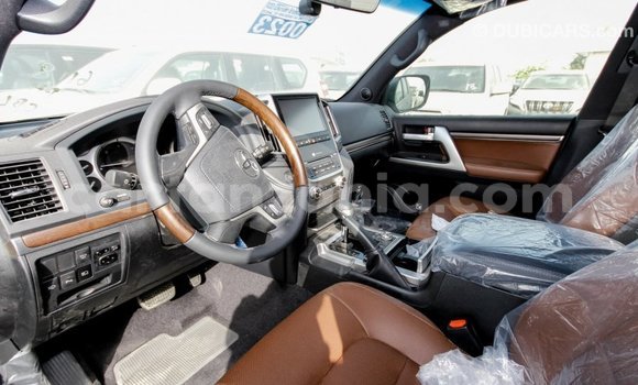 Buy Import Toyota Land Cruiser Black Car in Import - Dubai in Arusha Buy Import Toyota Land Cruiser Black Car in Import - Dubai in Arusha