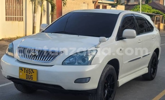Buy Used Toyota Harrier White Car in Dar es Salaam in Dar es Salaam