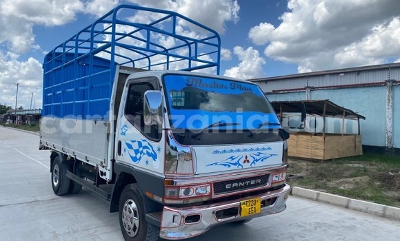 Nunua Ilio tumika Mitsubishi ASX Bluu Gari ndani ya Ilala nchini Dar es Salaam Nunua Ilio tumika Mitsubishi ASX Bluu Gari ndani ya Ilala nchini Dar es Salaam