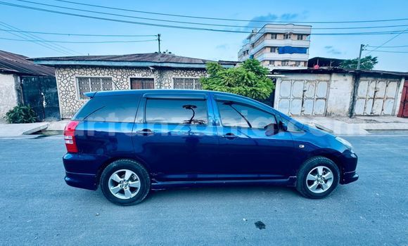 Nunua Ilio tumika Toyota Wish Bluu Gari ndani ya Dar es Salaam nchini Dar es Salaam