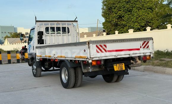 Nunua Ilio tumika Mitsubishi Fuso Fighter Nyeupe Lori ndani ya Dar es Salaam nchini Dar es Salaam Nunua Ilio tumika Mitsubishi Fuso Fighter Nyeupe Lori ndani ya Dar es Salaam nchini Dar es Salaam