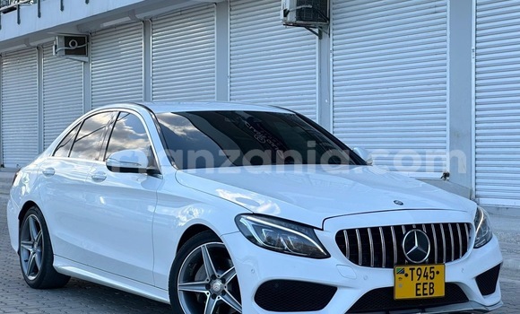 Buy Used Mercedes-Benz C180 coupe White Car in Ilala in Dar es Salaam Buy Used Mercedes-Benz C180 coupe White Car in Ilala in Dar es Salaam