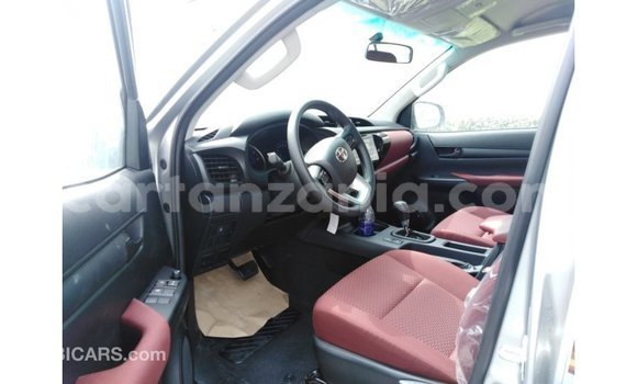 Buy Import Toyota Hilux Other Car in Import - Dubai in Arusha Buy Import Toyota Hilux Other Car in Import - Dubai in Arusha