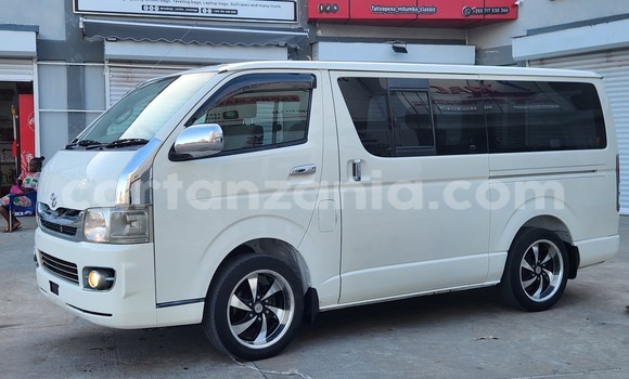 Buy Import Toyota Hiace White Car in Dar es Salaam in Dar es Salaam Buy Import Toyota Hiace White Car in Dar es Salaam in Dar es Salaam