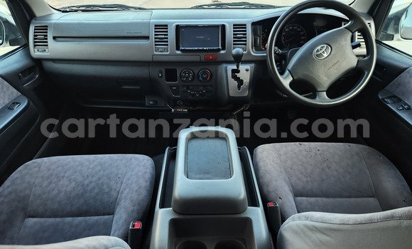 Buy Import Toyota Hiace White Car in Dar es Salaam in Dar es Salaam Buy Import Toyota Hiace White Car in Dar es Salaam in Dar es Salaam