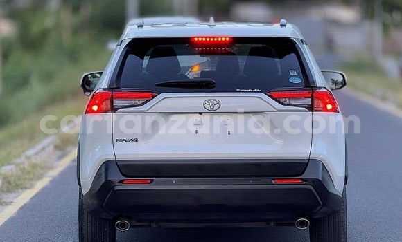 Buy Import Toyota RAV4 White Car in Dar es Salaam in Dar es Salaam Buy Import Toyota RAV4 White Car in Dar es Salaam in Dar es Salaam