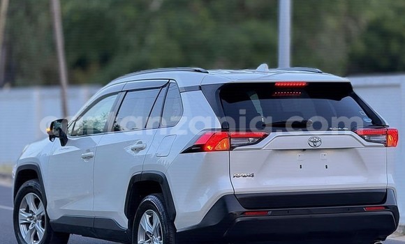 Buy Import Toyota RAV4 White Car in Dar es Salaam in Dar es Salaam Buy Import Toyota RAV4 White Car in Dar es Salaam in Dar es Salaam
