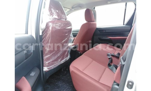 Buy Import Toyota Hilux Other Car in Import - Dubai in Arusha Buy Import Toyota Hilux Other Car in Import - Dubai in Arusha