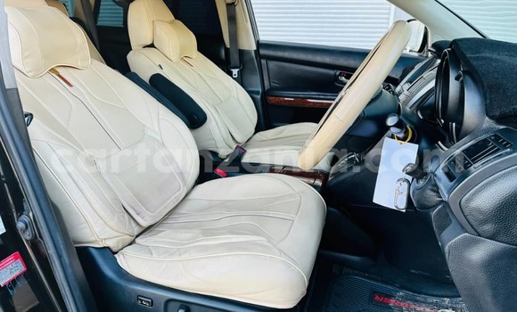 Nunua Ilio tumika Toyota Harrier Nyeusi Gari ndani ya Dar es Salaam nchini Dar es Salaam