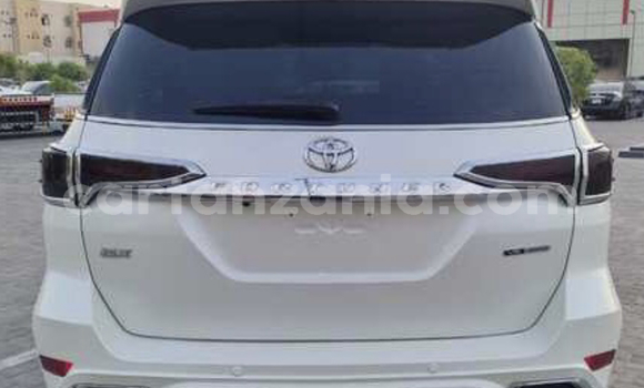 Buy Used Toyota Fortuner White Car in Kigoma in Kigoma Buy Used Toyota Fortuner White Car in Kigoma in Kigoma