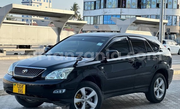 Nunua Ilio tumika Toyota Harrier Nyeusi Gari ndani ya Dar es Salaam nchini Dar es Salaam