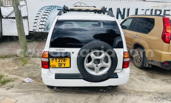 Buy Used Suzuki Escudo White Car in Dar es Salaam in Dar es Salaam Buy Used Suzuki Escudo White Car in Dar es Salaam in Dar es Salaam