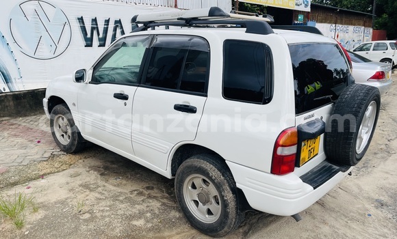 Buy Used Suzuki Escudo White Car in Dar es Salaam in Dar es Salaam Buy Used Suzuki Escudo White Car in Dar es Salaam in Dar es Salaam