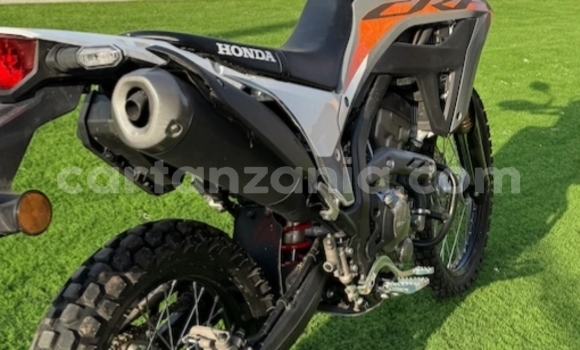 Buy Used Honda CRF Beige Bike in Arusha in Arusha Buy Used Honda CRF Beige Bike in Arusha in Arusha