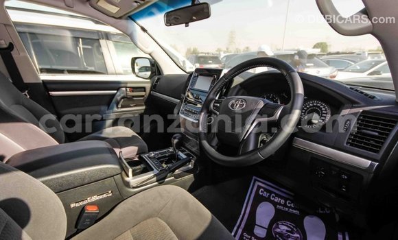 Buy Import Toyota Land Cruiser Black Car in Import - Dubai in Arusha Buy Import Toyota Land Cruiser Black Car in Import - Dubai in Arusha