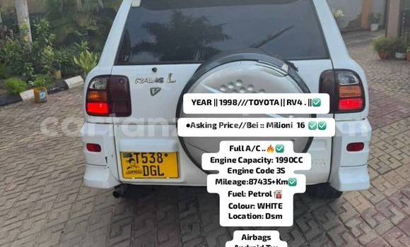 Nunua Ilio tumika Toyota RAV4 Nyeupe Gari ndani ya Dar es Salaam nchini Dar es Salaam