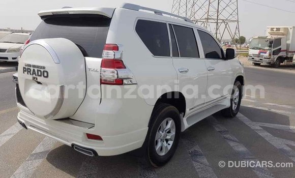 Nunua Imported Toyota Prado Nyeupe Gari ndani ya Import - Dubai nchini Arusha Nunua Imported Toyota Prado Nyeupe Gari ndani ya Import - Dubai nchini Arusha