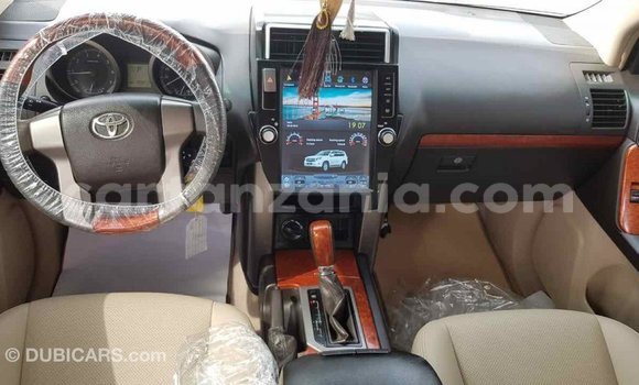 Nunua Imported Toyota Prado Nyeupe Gari ndani ya Import - Dubai nchini Arusha Nunua Imported Toyota Prado Nyeupe Gari ndani ya Import - Dubai nchini Arusha
