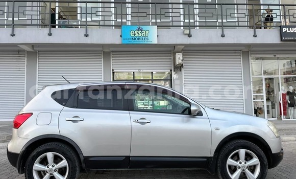 Buy Used Nissan Dualis Silver Car in Dar es Salaam in Dar es Salaam