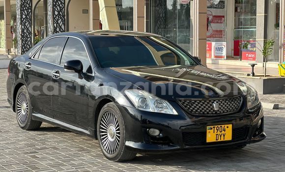 Buy Used Toyota Crown Black Car in Dar es Salaam in Dar es Salaam